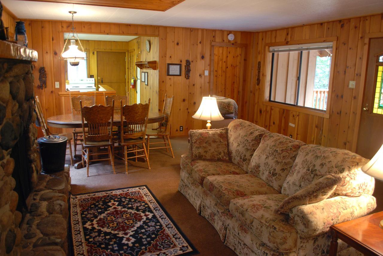 9S Pine Cabin South Wawona Екстер'єр фото