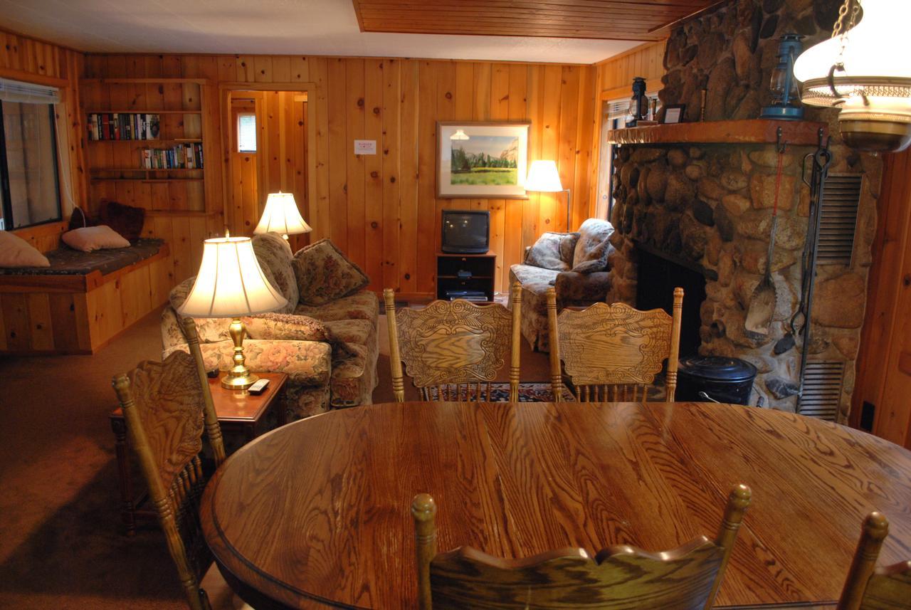 9S Pine Cabin South Wawona Екстер'єр фото